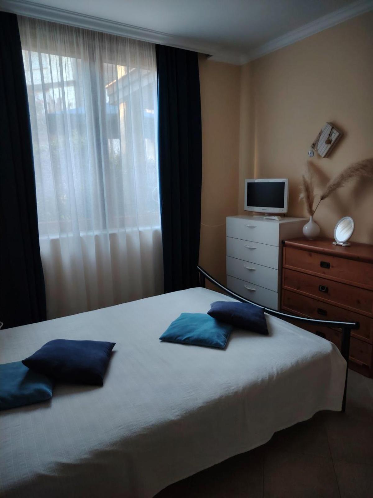 Санта Марина-Сладка Къща Apartment Созопол Екстериор снимка